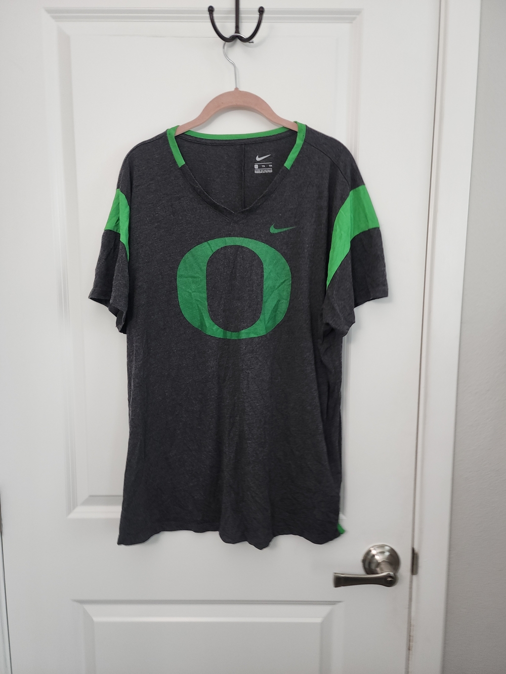 Nike Charcoal & Green Oregon 'O' Short Sleeve Tee